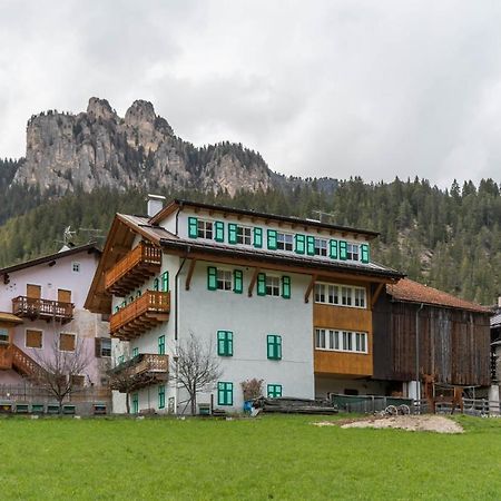 Chalet Butterfly 2 Mazzin Buitenkant foto